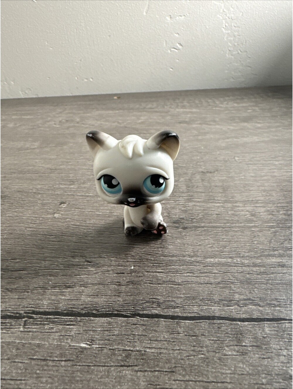 Littlest Pet Shop LPS Magic Motion Siamese Cat #180 Blue Eyes - Hasbro LPS